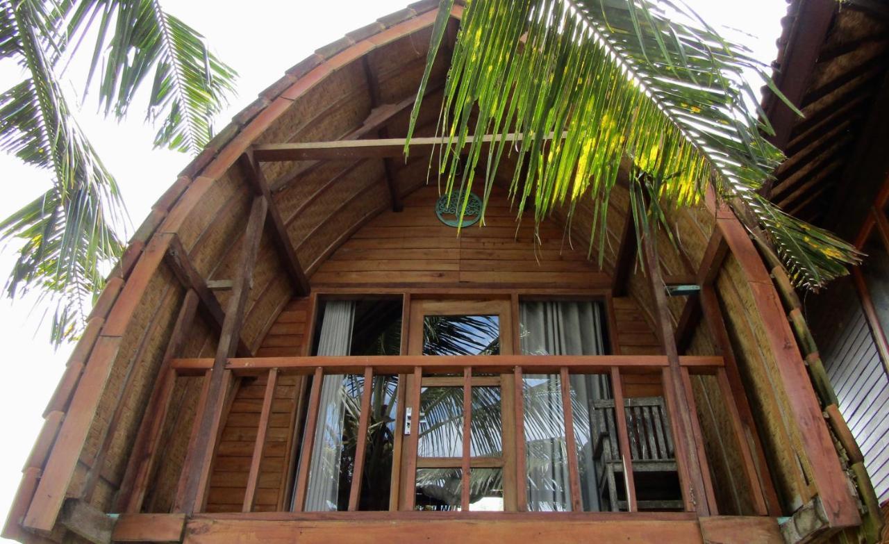 Dikaloha Surfschool And Stay Airsatang Exterior foto